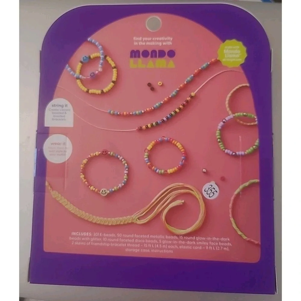 Mondo‎ Llama Create-Your-Own Jewelry Kit 380+ Pieces Beads Strings Charms DIY